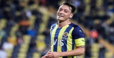 Fenerbahçe Mesut Özil ile yollarını ayırdı